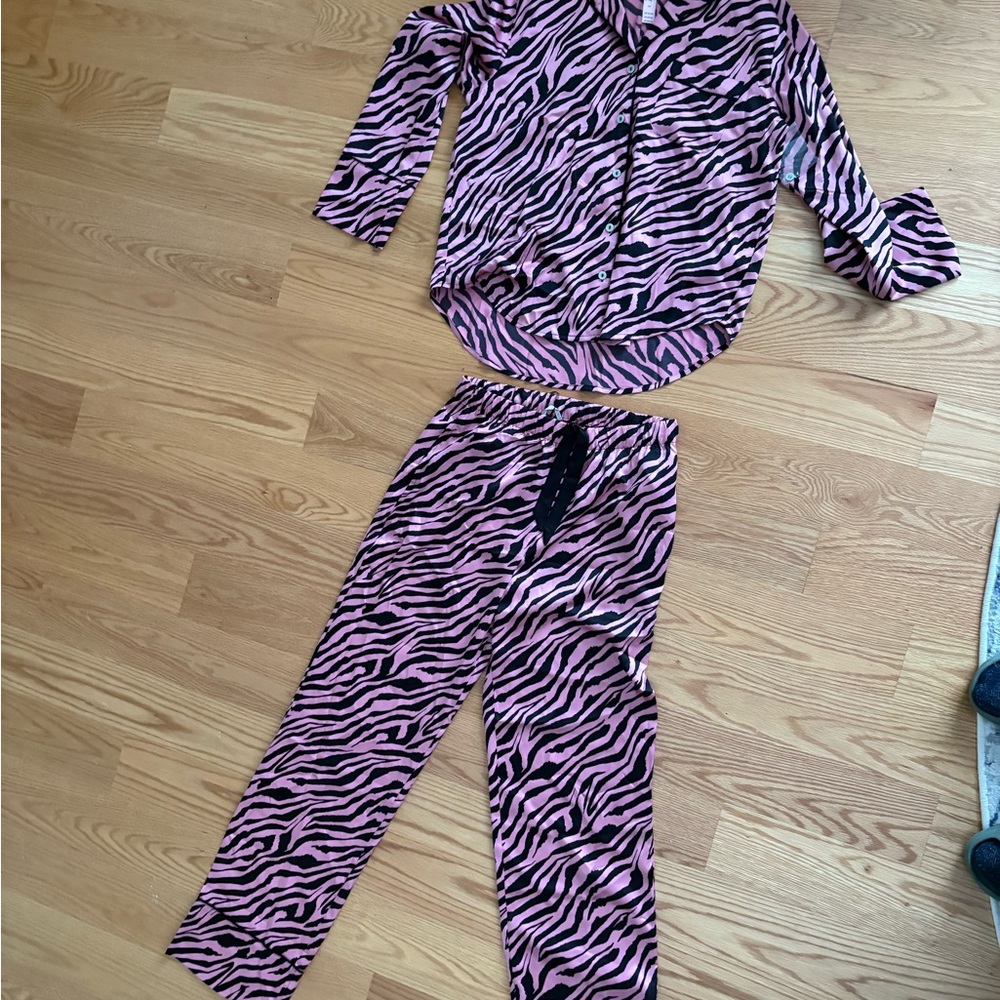Victoria's Secret Pink and Black Zebra Print Pajama Set WITH TAGS
